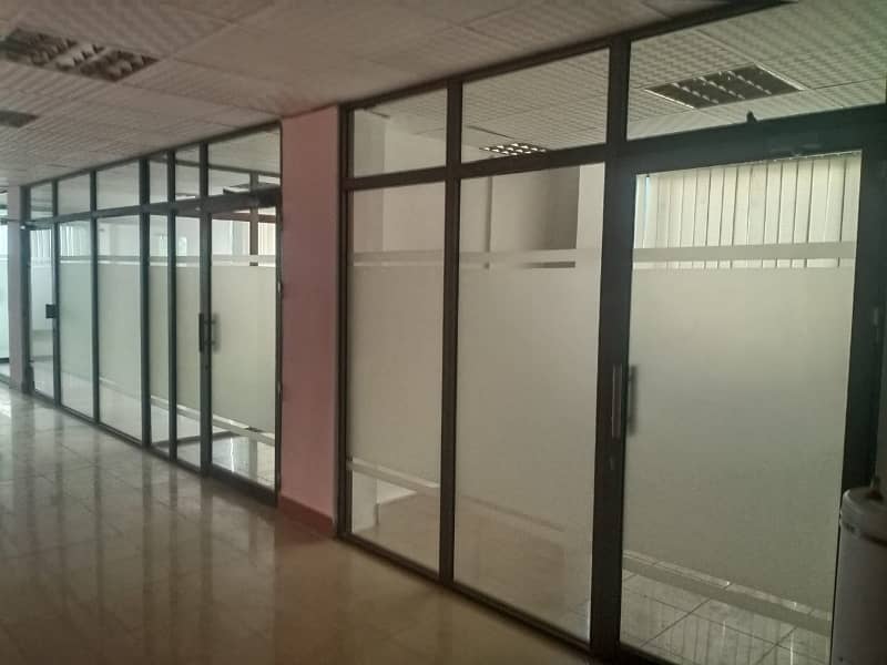 Office Of 3100 Square Feet Is Available For rent 1