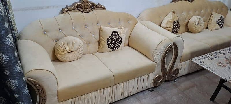 selling sofas 3