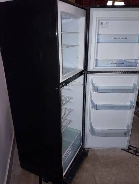 Refrigerator for sale very good condition 4