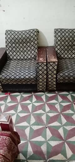 i am sell a house sofa set please buy the sofa set