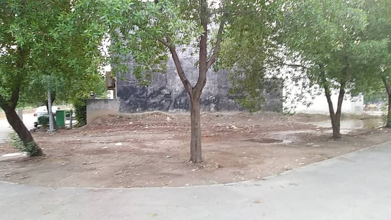 URGENT FOR SALE 10 MARLA PLOT IN CENTRAL BLOCK PHASE 1 BAHRIA ORCHAED 9