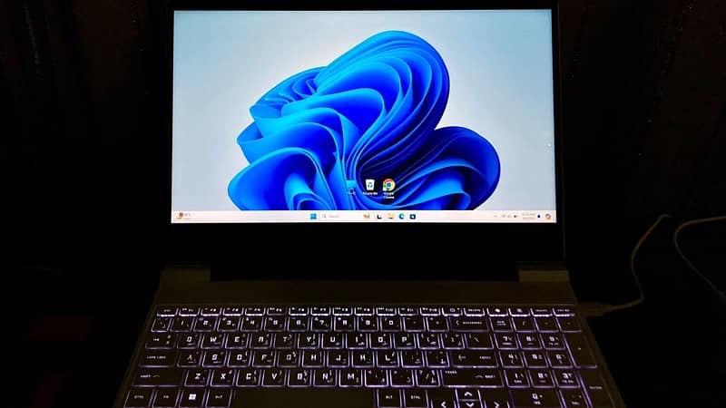 HP Victus 15” (w/ box) RTX 3050 6GB 16GB RAM 1TB SSD 0