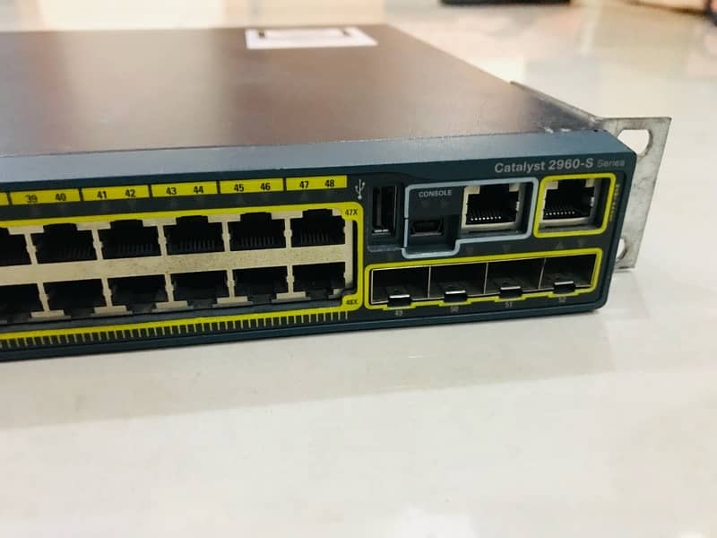 Cisco Catalyst 2960-s Networking Switch 4