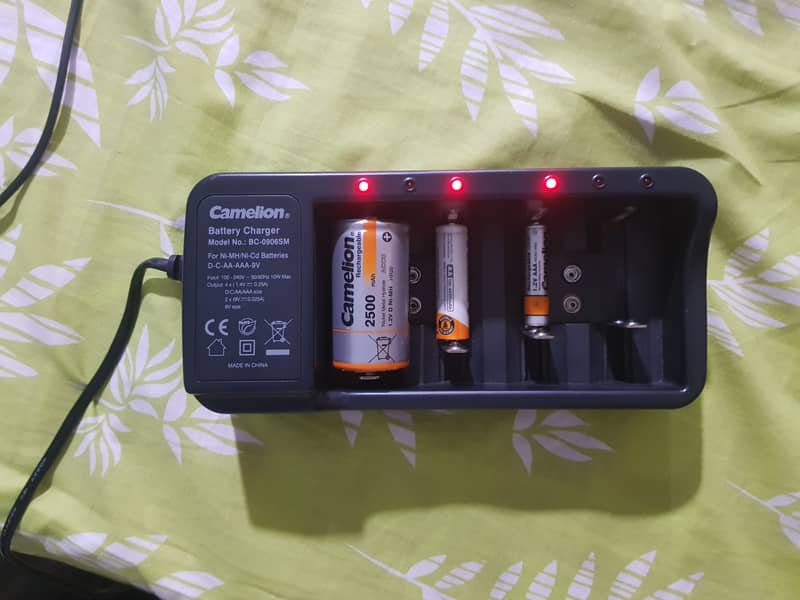 CAMELION BC-0906SM BATTERY CHARGER FOR AA/AAA/C/D SIZE CELLS 0