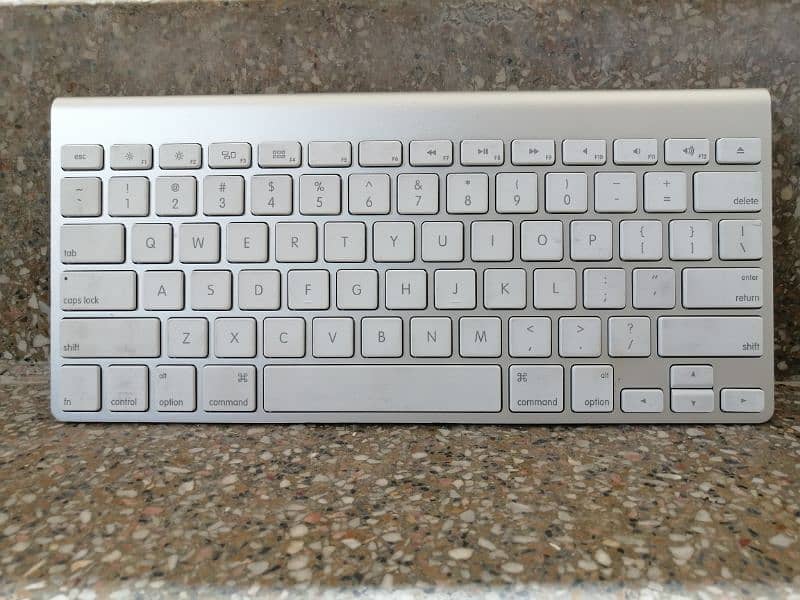 Apple Magic Keyboard 1 0