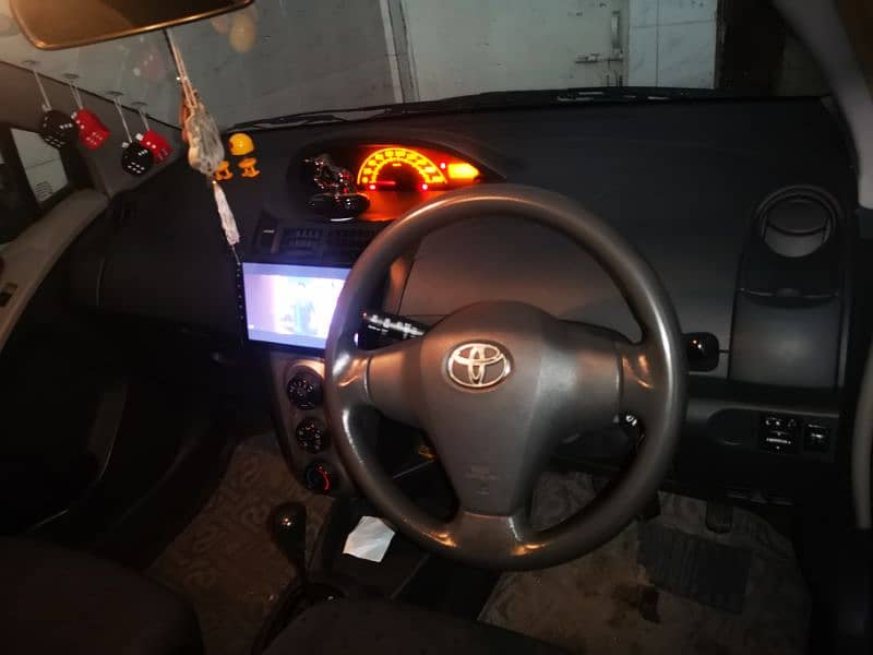 Toyota Vitz 2015 5