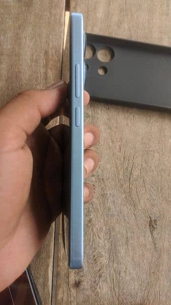 Redmi Note 13 8/128 brand new 7