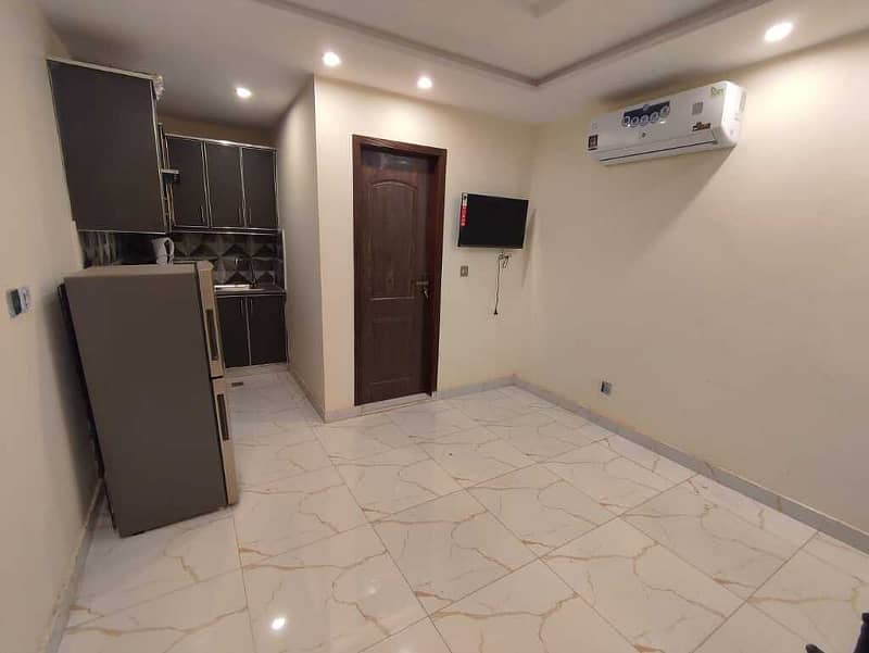 Like New Studio Appartment Avaliable For Sale in Nishter Block Bahria Town Lahore 0