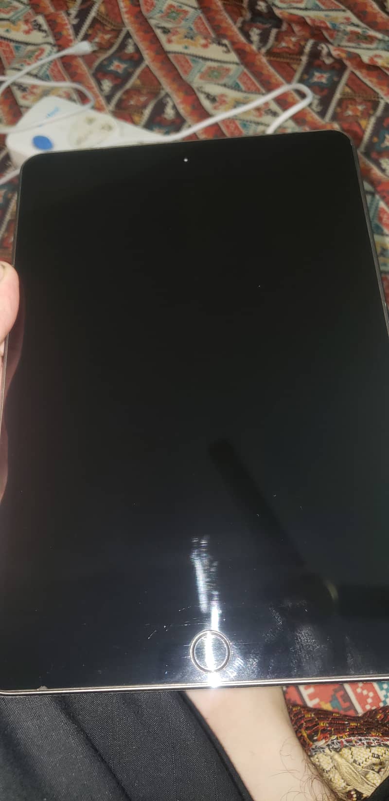 Ipad mini 5 10/10 condition best for pubg and studies 11