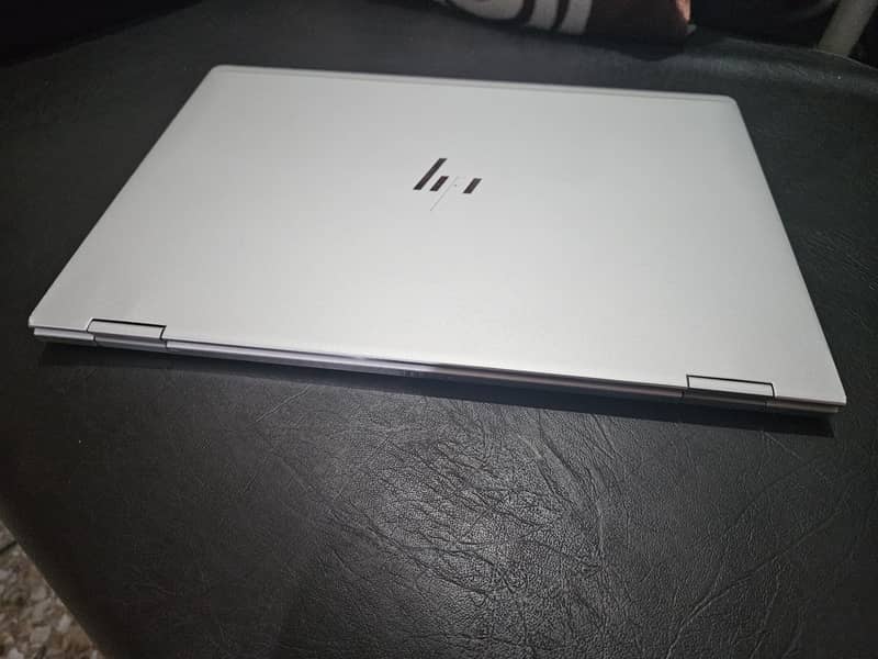 HP Elitebook x360 1030 G2 (120Hz IPS, i5-7th,16GB RAM, 512GB NVMe SSD 17