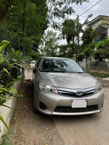 Toyota Corolla Axio 2014 1