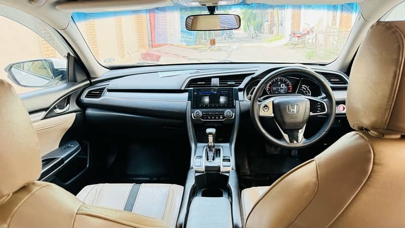 Honda Civic CVT 2016 UG Full option Total Genuine 10