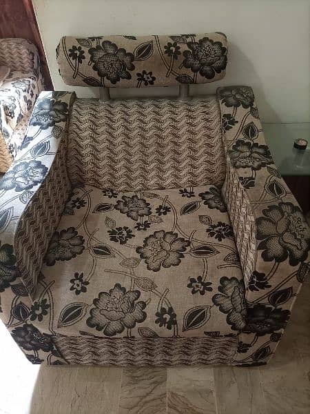 7 seater sofa set selling 1