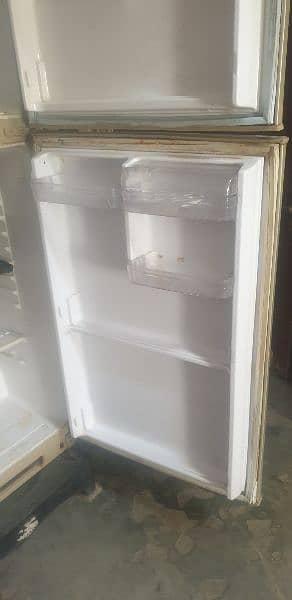 wawes frige for sale 2