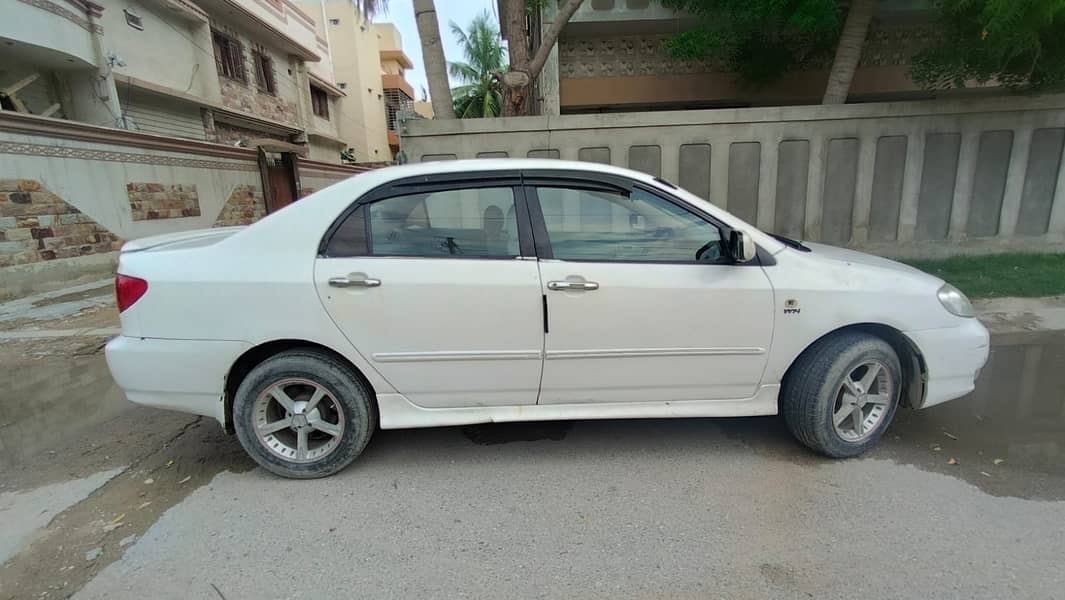 Toyota Corolla XLI 2004 saloon 10