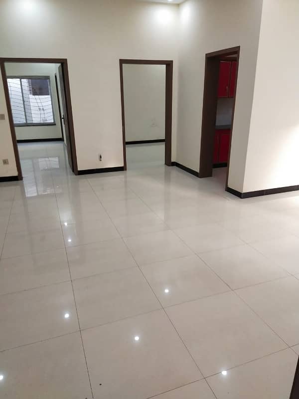 10 marla beautiful house available for sale in wapda town 2