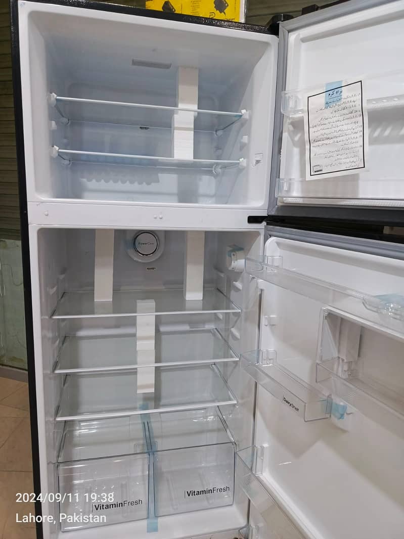 Haier Fridge GD LArge jumbo size  (0306=4462/443) awsum set 91999 8