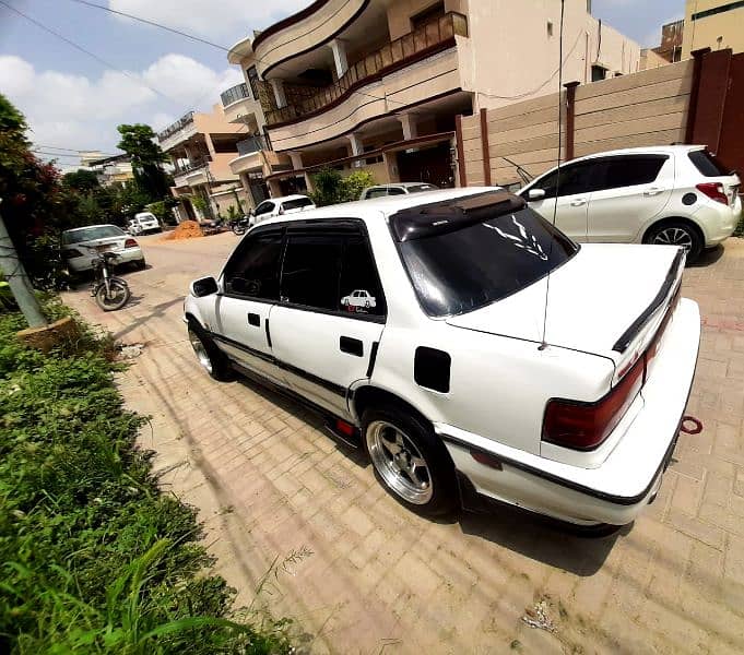 Honda Civic EXi 1990 3