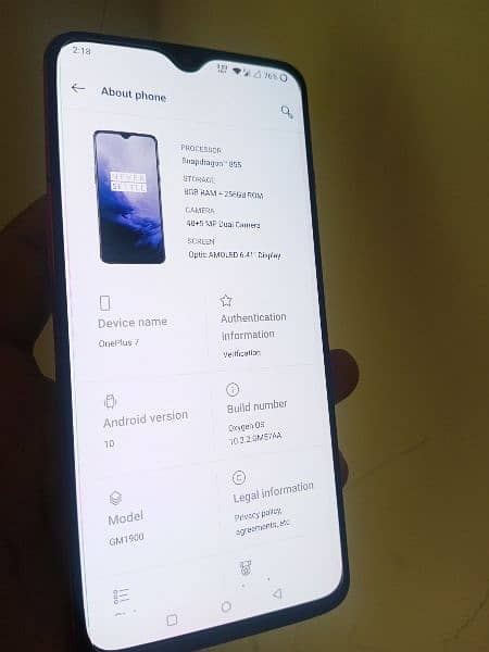 OnePlus 7 mobile and charger Snapdragon 855 2