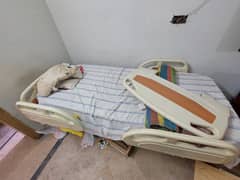 Electric bed for patient