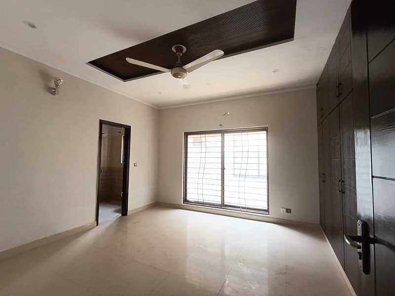 10Marla Full Luxury House Available For Rent in M Block LDA Avenue1 Lahore 0