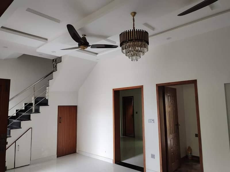 10Marla Full Luxury House Available For Rent in M Block LDA Avenue1 Lahore 14