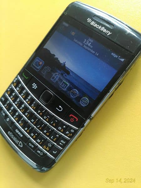 Blackberry Bold 2 (9700) QWERTY Keypad Official PTA Approved 1