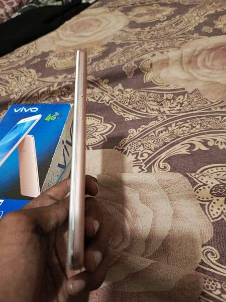 vivo y66 ram rom 4 64 daba charger available ha condition 10 by 9 1