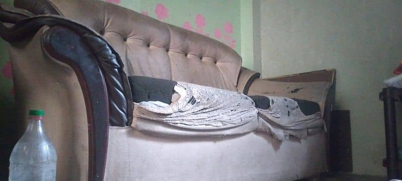 used sofa 0