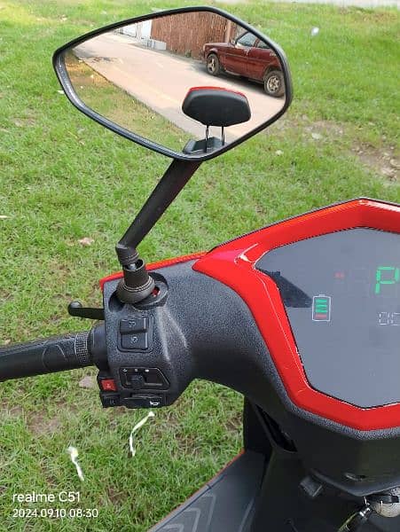 Electric Scooty urgent sale 8