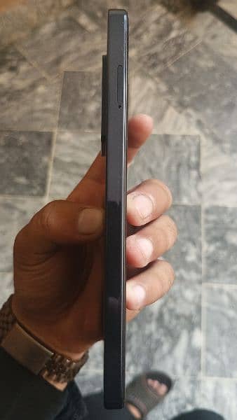 Infinix Note 30 pro 256gb wireless charging warranty 6 months 4