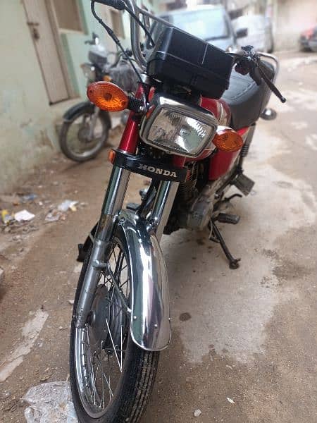 Honda CG 125 2012 Model Red Colour 10/10 3