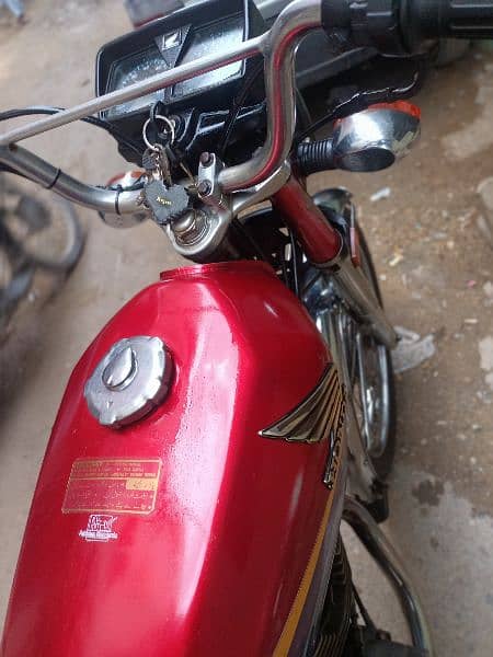 Honda CG 125 2012 Model Red Colour 10/10 8