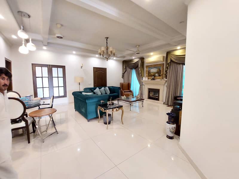 10 Marla Luxurious Bungalow DHA Phase 1 13