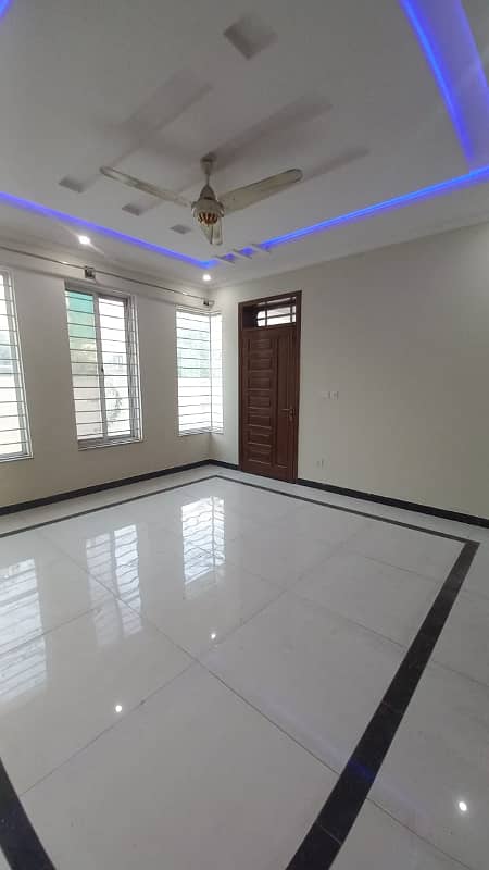 Size 35x70 Full House For Rent In G-13 14