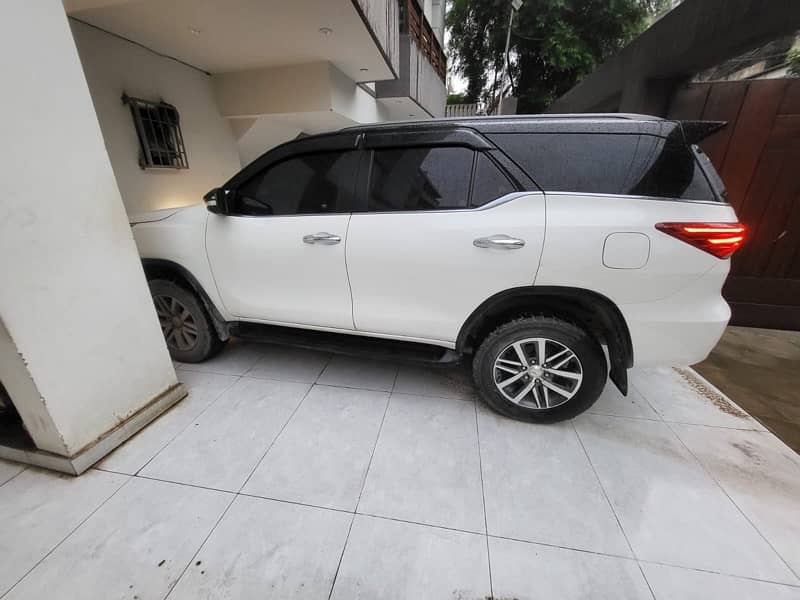 Toyota Fortuner 2017 3