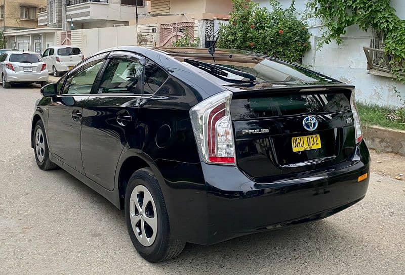 Toyota Prius 2013 5