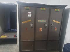 steel wardrobe for sale in good condition