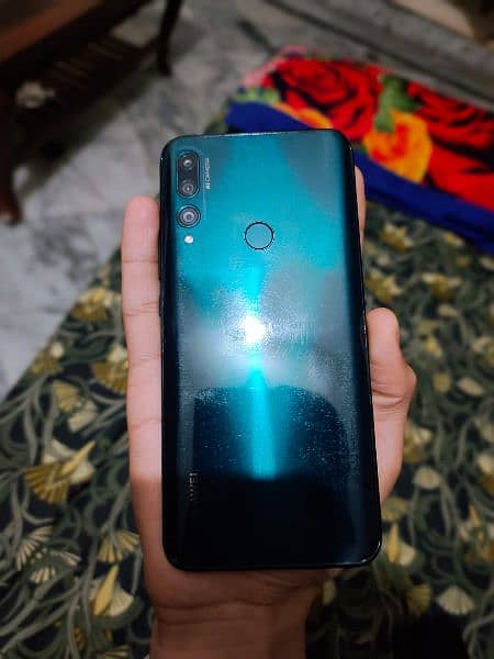 hawai y9 prime 9 / 10 condition 3