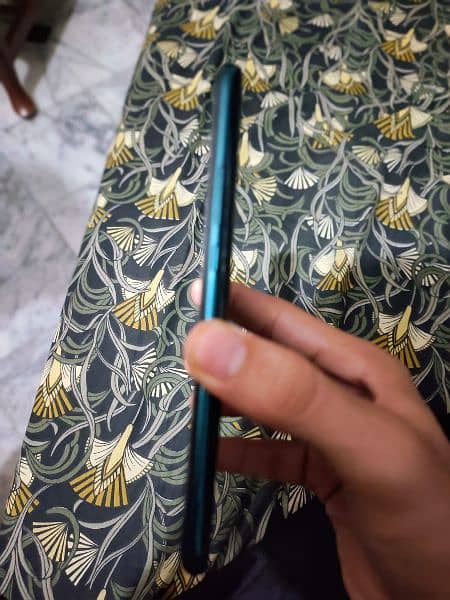 hawai y9 prime 9 / 10 condition 5