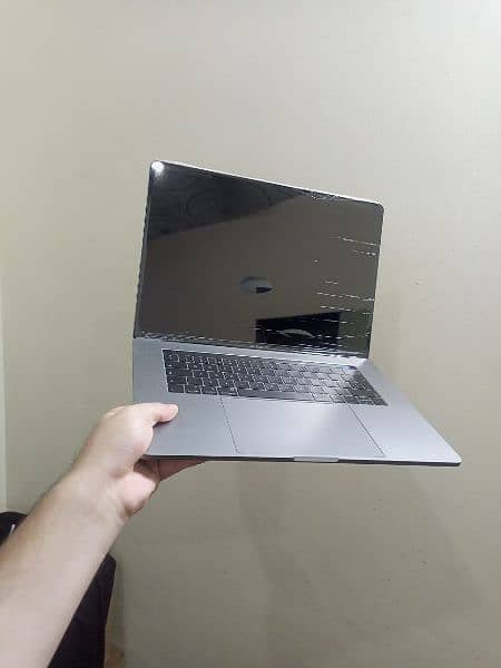 APPLE MACBOOK PRO 2019 2