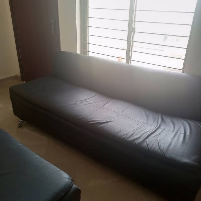 2 and 3 seater sofa,cN be buy separately as well 2