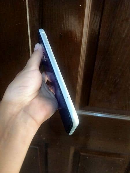 iPhone X (XR) . 128 GB . Official PTA approved . . Dual Sim . . Urgent 3