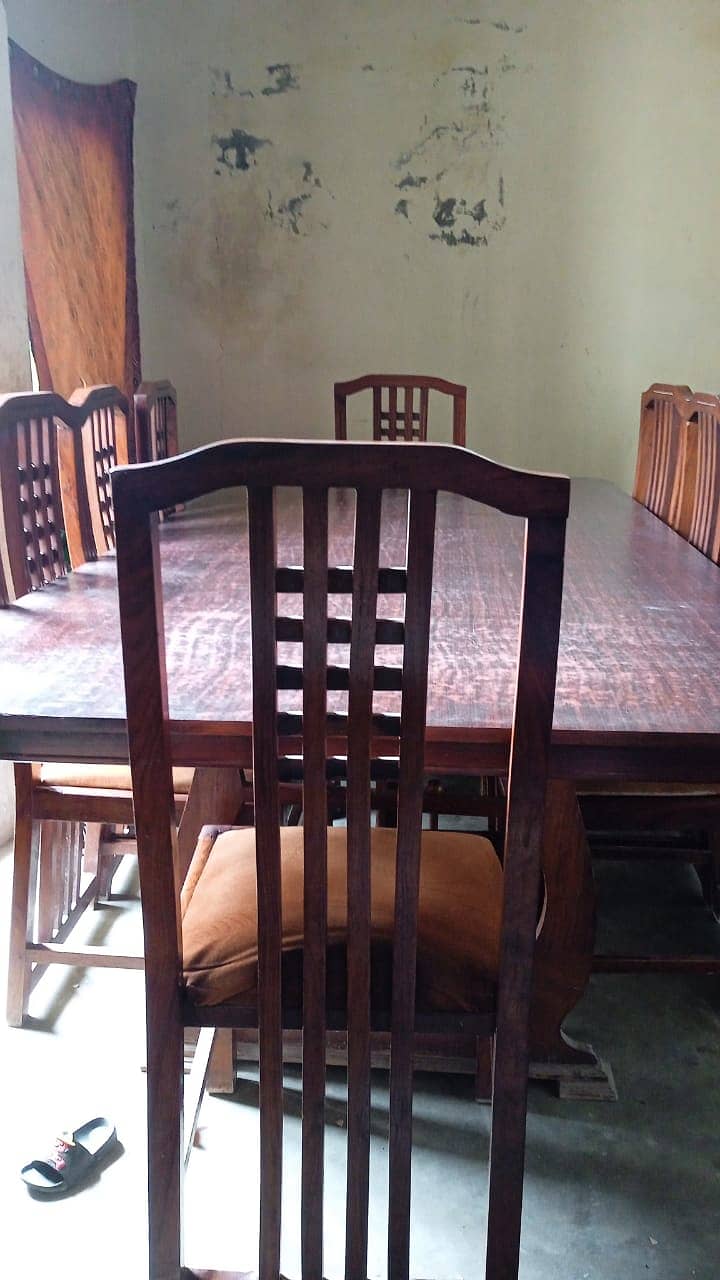 Dining table with eight chairs in well condition for sale 0