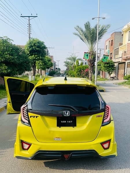 Honda Fit 2015 RS HYBIRD 4