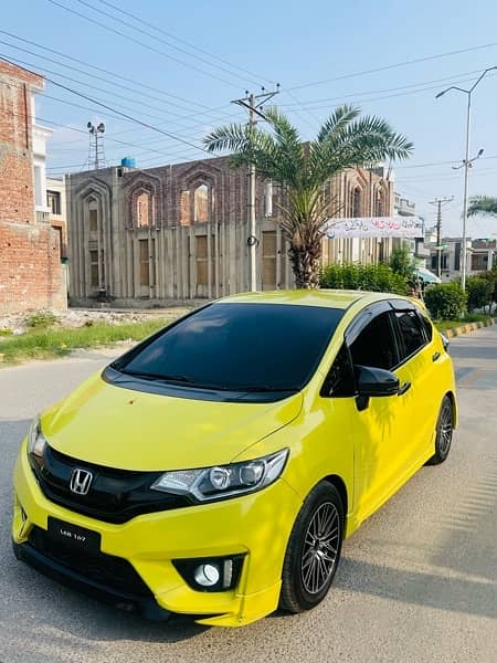 Honda Fit 2015 RS HYBIRD 6