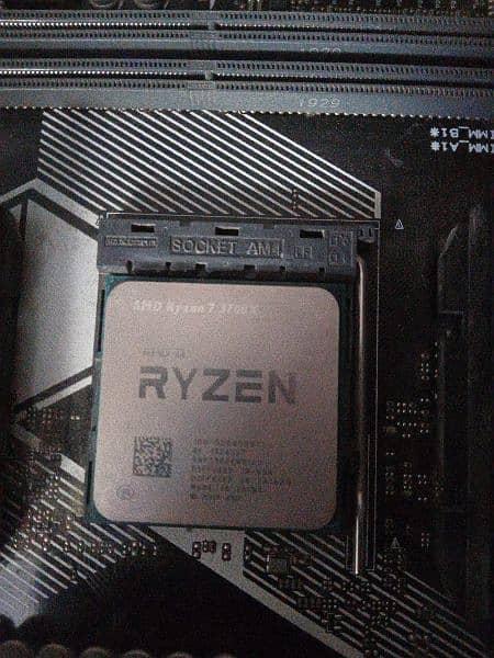 RYZEN 7 3700X + MOBO 1