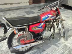 Honda 125 2022 for sale. phone 0300 1299711