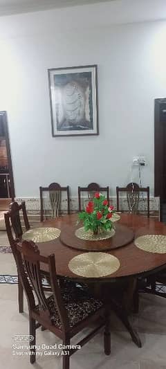 6 seater dinning table