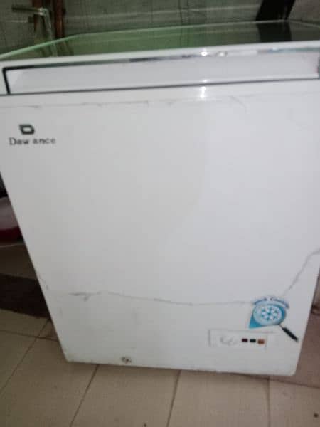 dawalnce single door 200 energy saver freezer glass doir 9